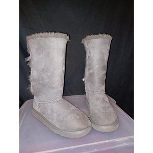 UGG Girls 4 Bailey Bow Tall Winter Boots Grey Suede Sheepskin Fur Lined 1007309